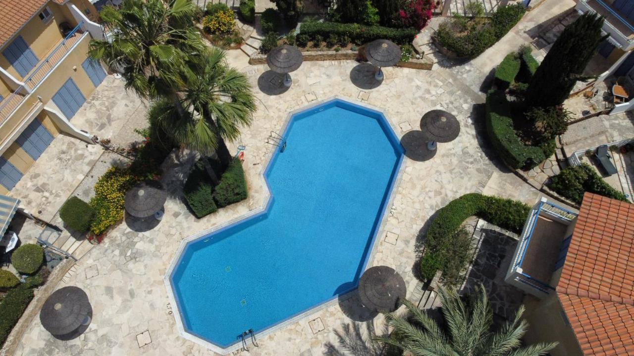 Regina Gardens Lovely Apartment Paphos Ngoại thất bức ảnh