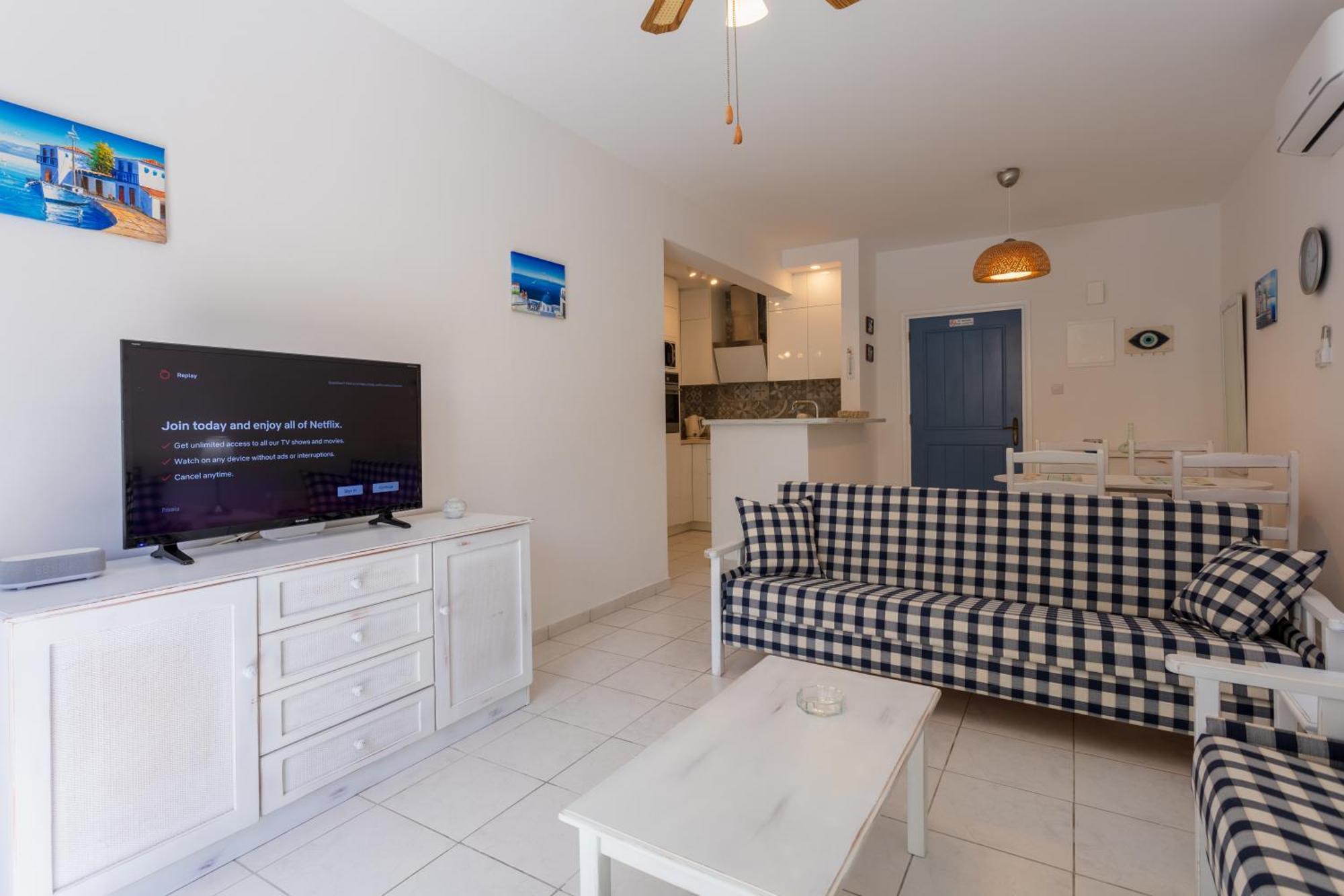 Regina Gardens Lovely Apartment Paphos Ngoại thất bức ảnh